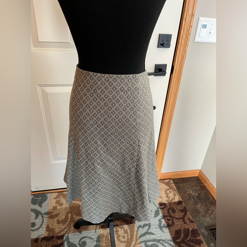 Boden A-Line Skirt in Gray Diamond Pattern - Picture 3 of 16